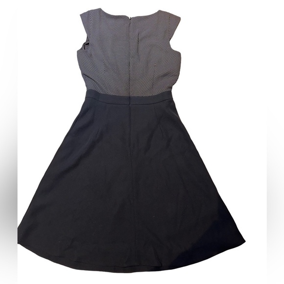 J. CREW A-LINE DRESS - Picture 4 of 7